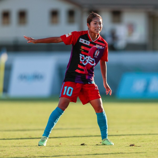 10/21(金)掲載 成宮唯 選手『ELGOLAZO』インタビュー掲載 ISCニュース INAC神戸サポーターズクラブ「ISC」